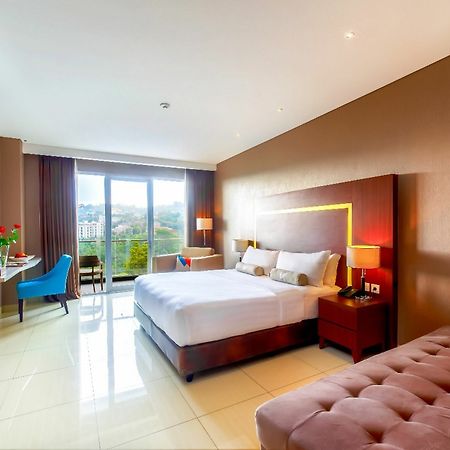 Clove Hotel Bandung Cimenyan Exterior foto