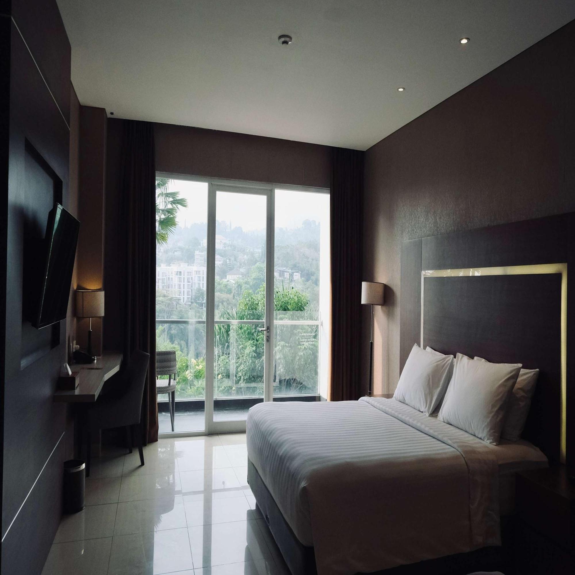 Clove Hotel Bandung Cimenyan Exterior foto