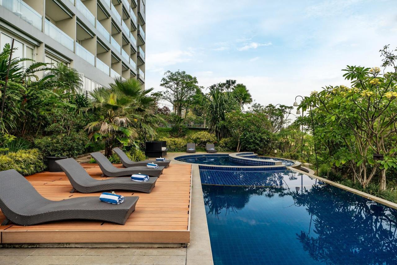 Clove Hotel Bandung Cimenyan Exterior foto