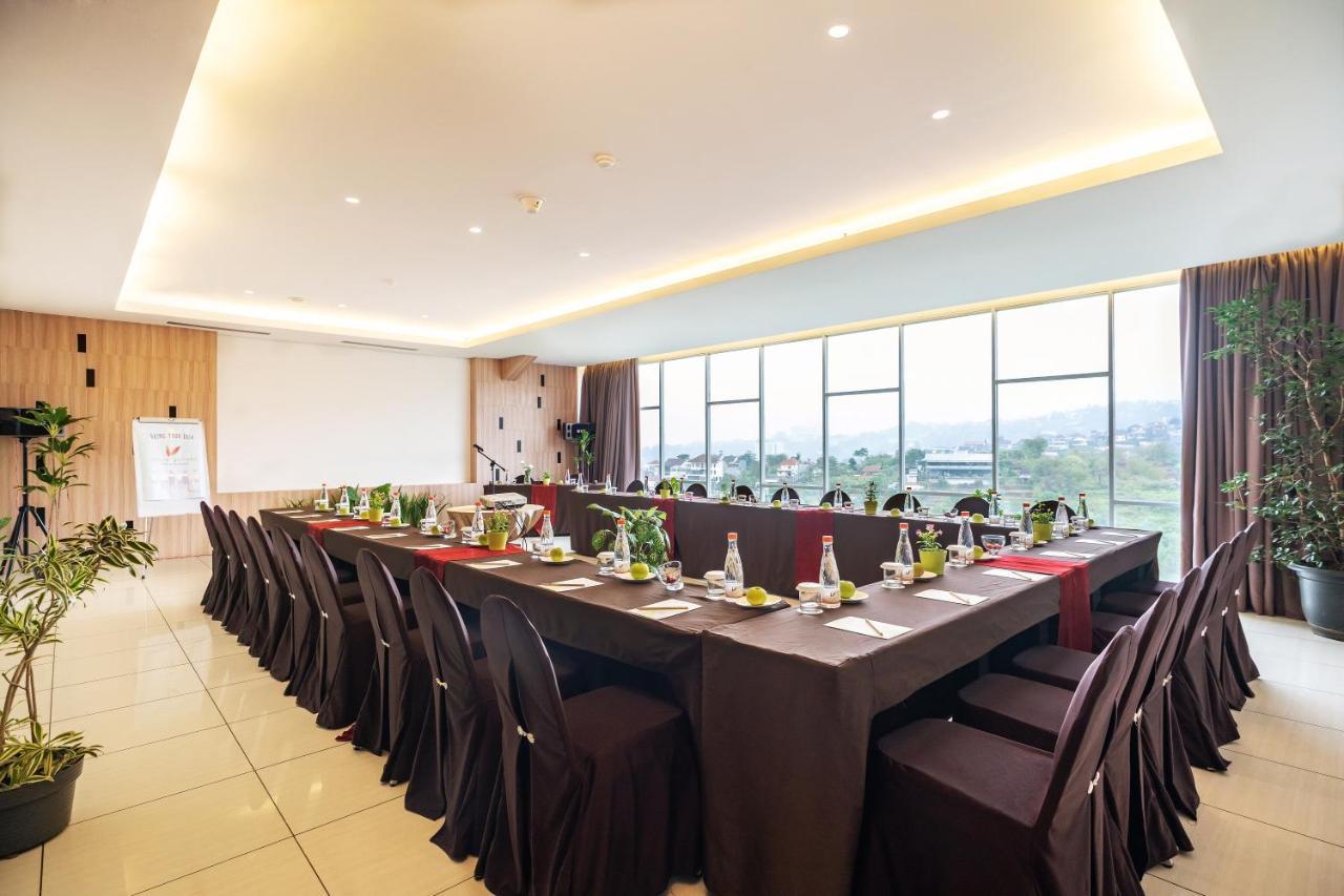 Clove Hotel Bandung Cimenyan Exterior foto
